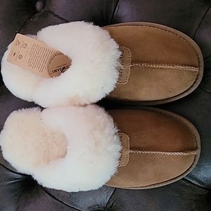 Fuzzy Foams Genuine Australian Sheepskin Slippers